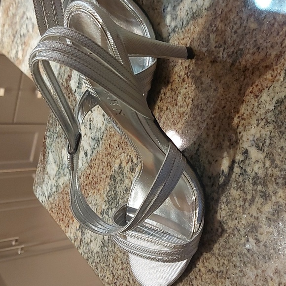 Ralph Laurent shoes, silver metallic - Picture 2 of 3